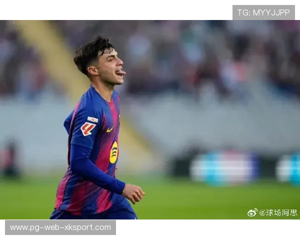 佩德里禁区外远射考验门将