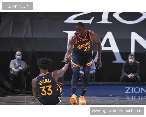 怀斯曼内线强打动作流畅